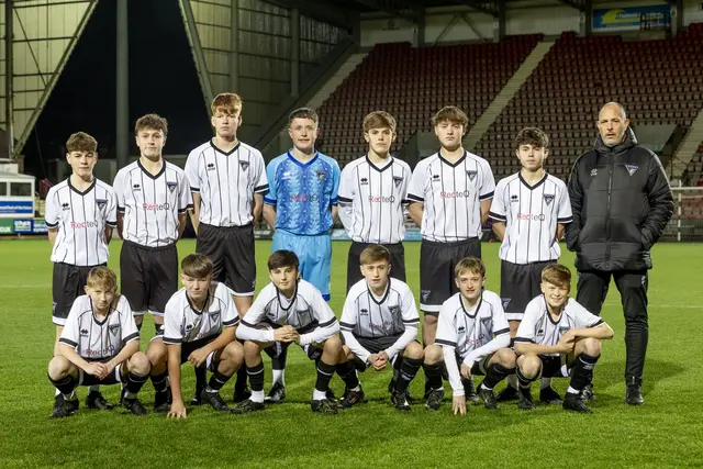 The Dunfermline Athletic Under-17 squad sponsored by RedteQ, 2025