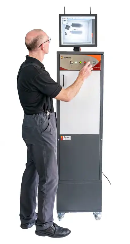 Scanna Scanmax 225 cabinet X-ray being operated
